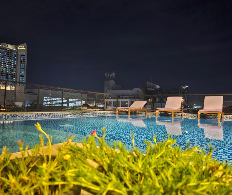 Xq Pattaya Hotel Esterno foto