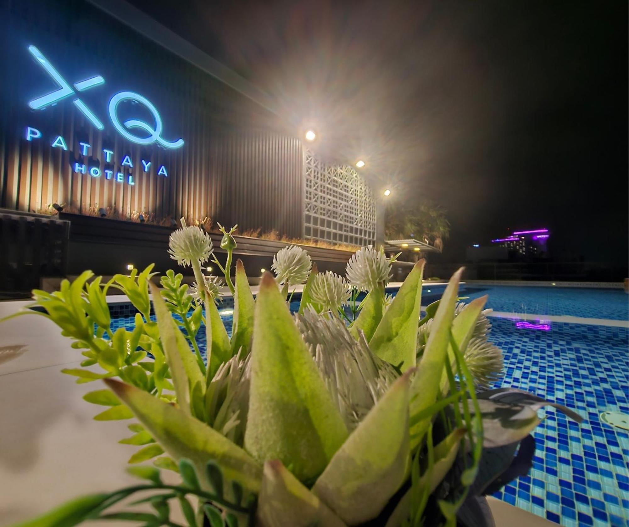 Xq Pattaya Hotel Esterno foto