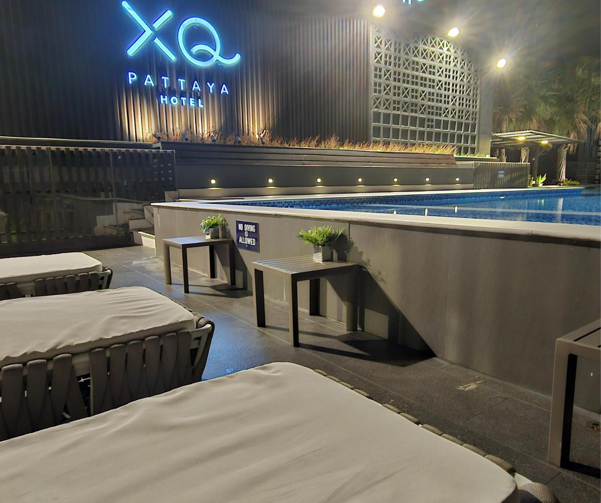 Xq Pattaya Hotel Esterno foto